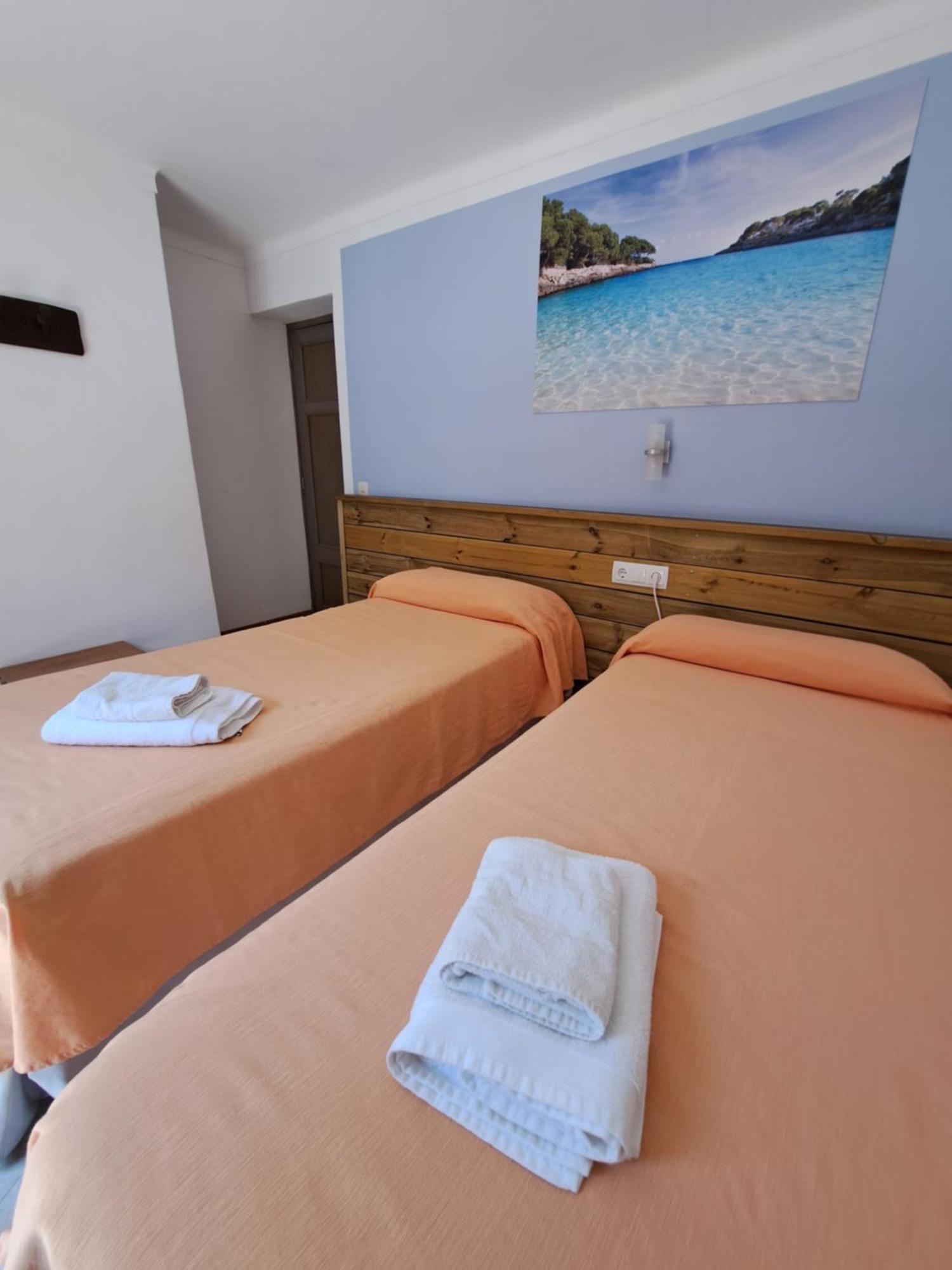 Hostal Playa Santanyi Exterior photo